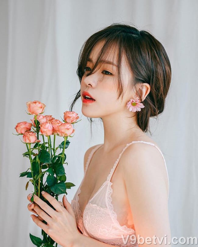 Bộ ảnh gái đẹp Hàn Quốc khoe nội y nóng bỏng mắt người xem